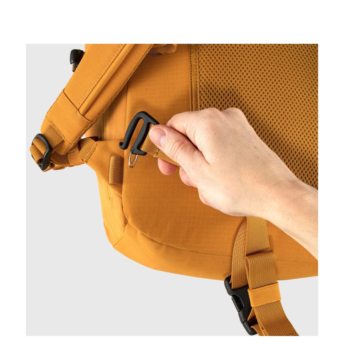 Fjallraven Ulvo Rolltop 30 red gold