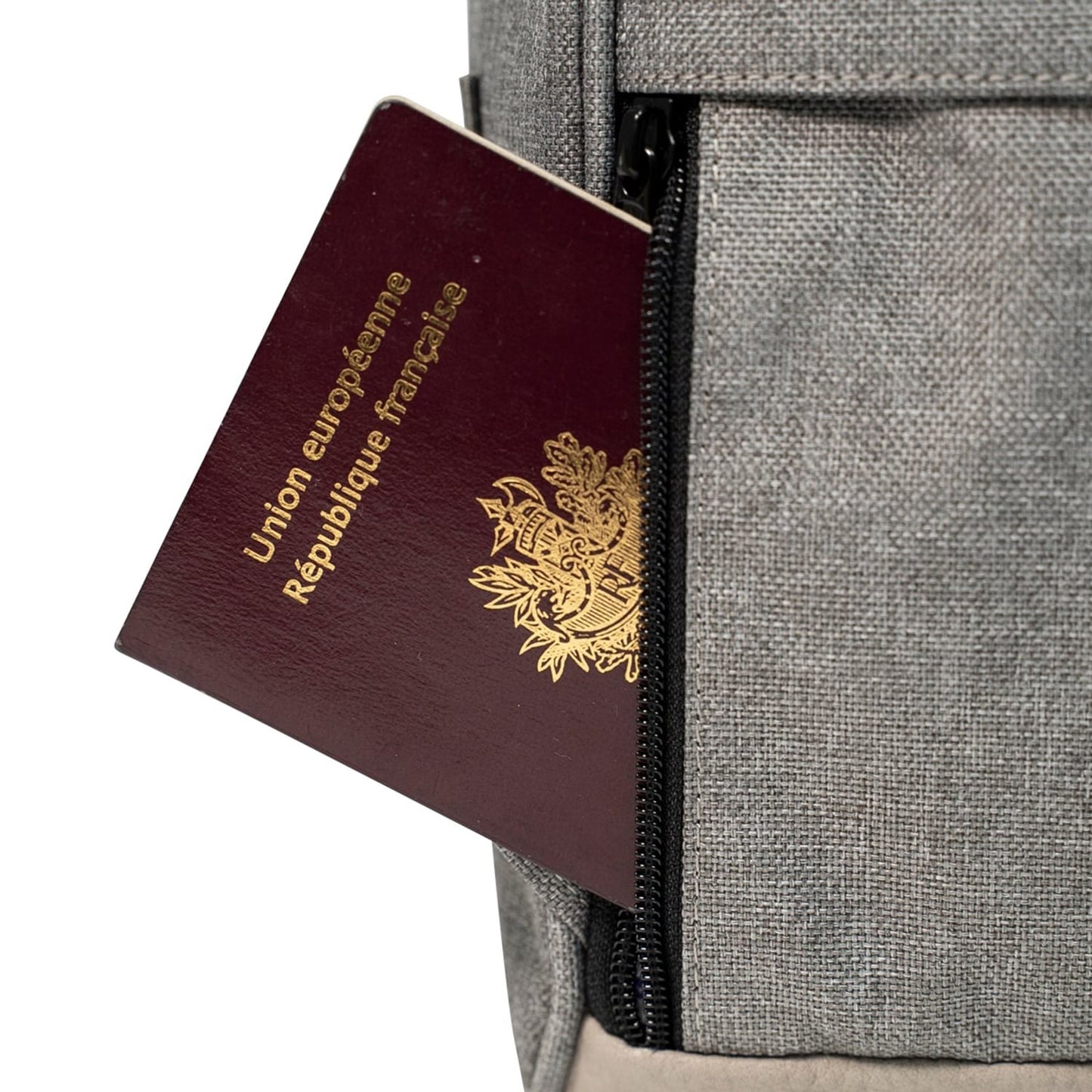 Cabaia Adventurer Medium Bag new york