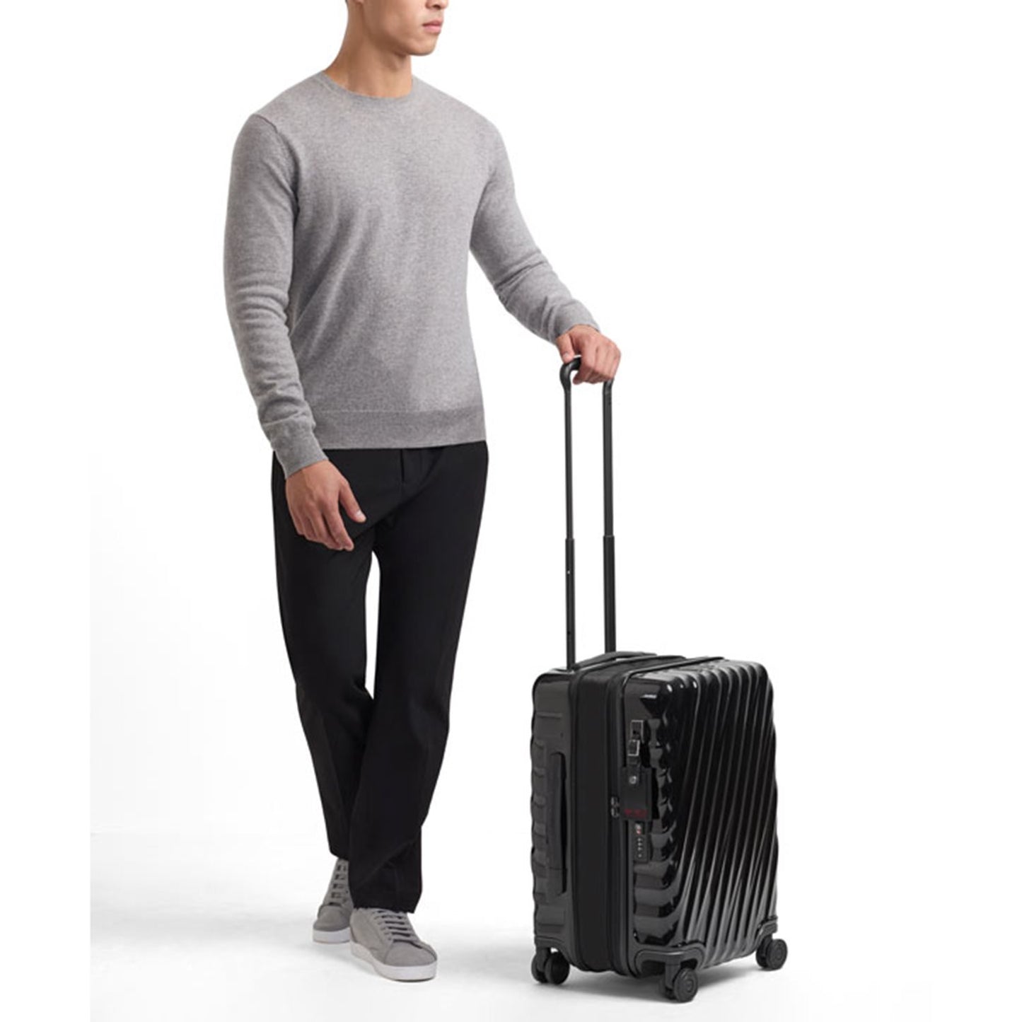 TUMI 19 Degree Intl Exp 4 Whl C/O lavender