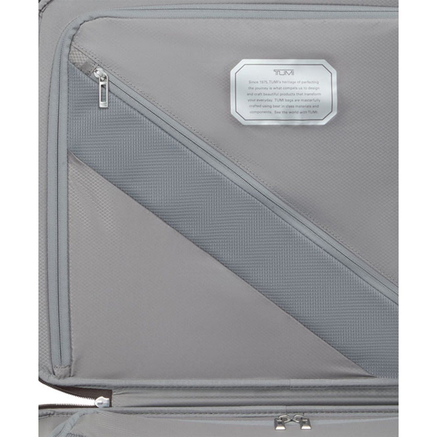 TUMI 19 Degree Lite Continental Carry-On titanium grey