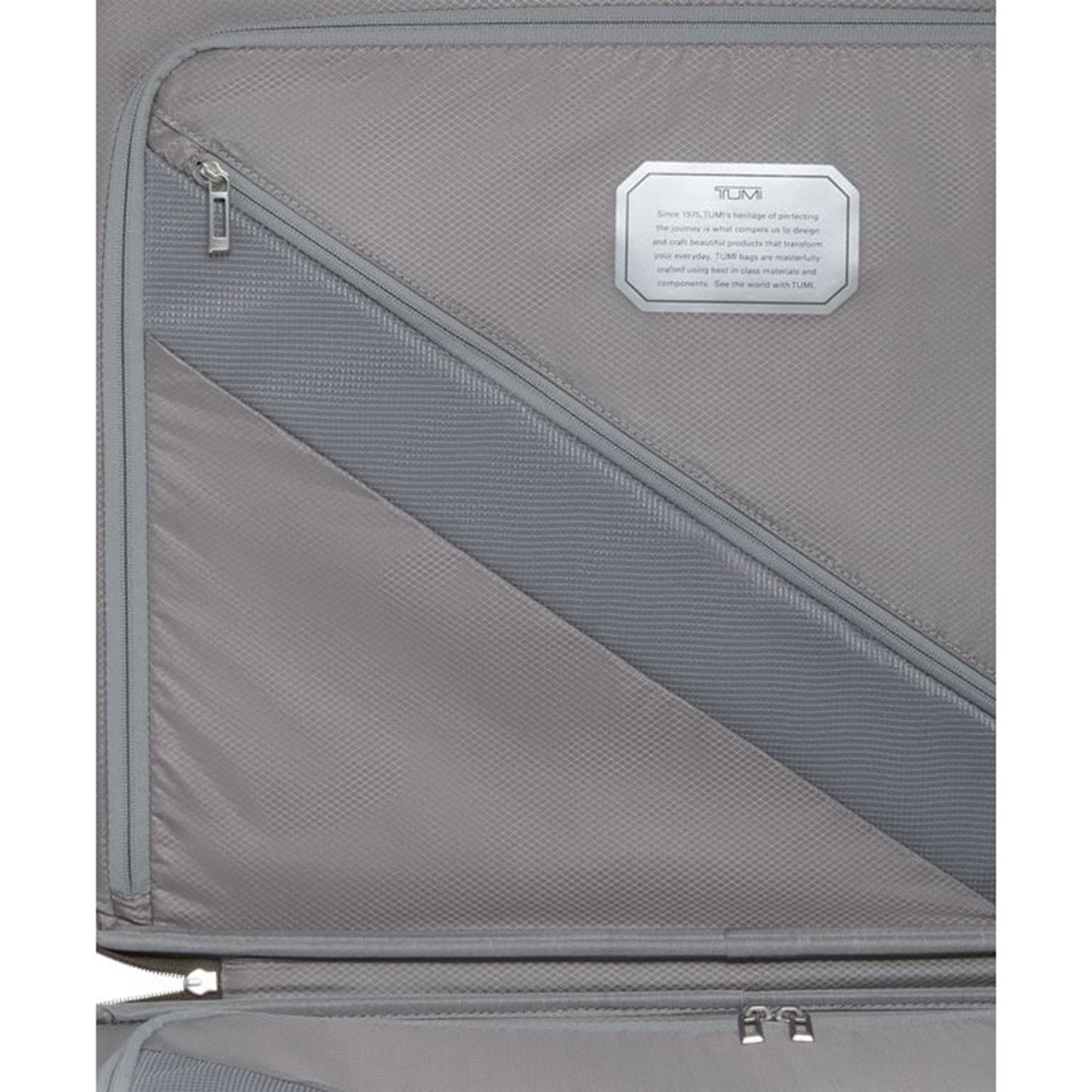 TUMI 19 Degree Lite Short Trip P/C titanium grey
