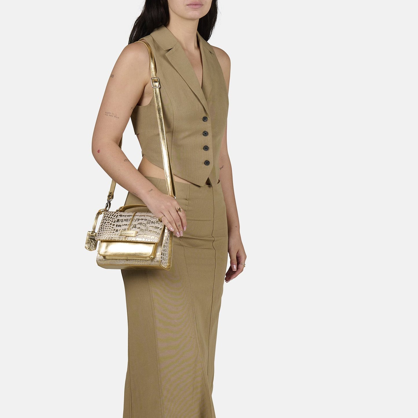 Burkely Cool Colbie Citybag Small gold grandeur