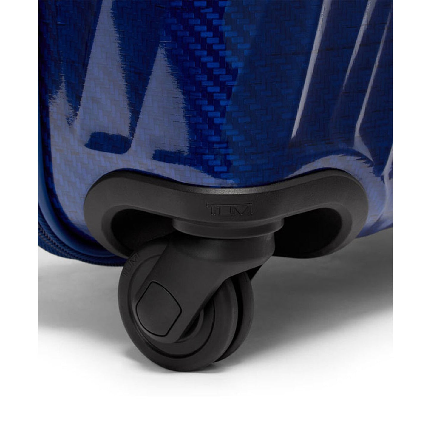 TUMI 19 Degree Lite International Carry-On cobalt