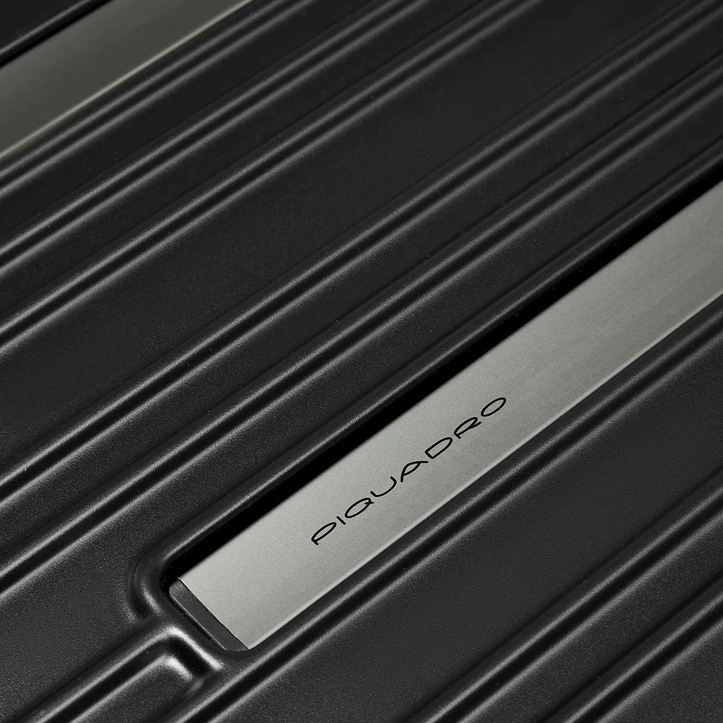 Piquadro PQ-Light Large Trolley matt black