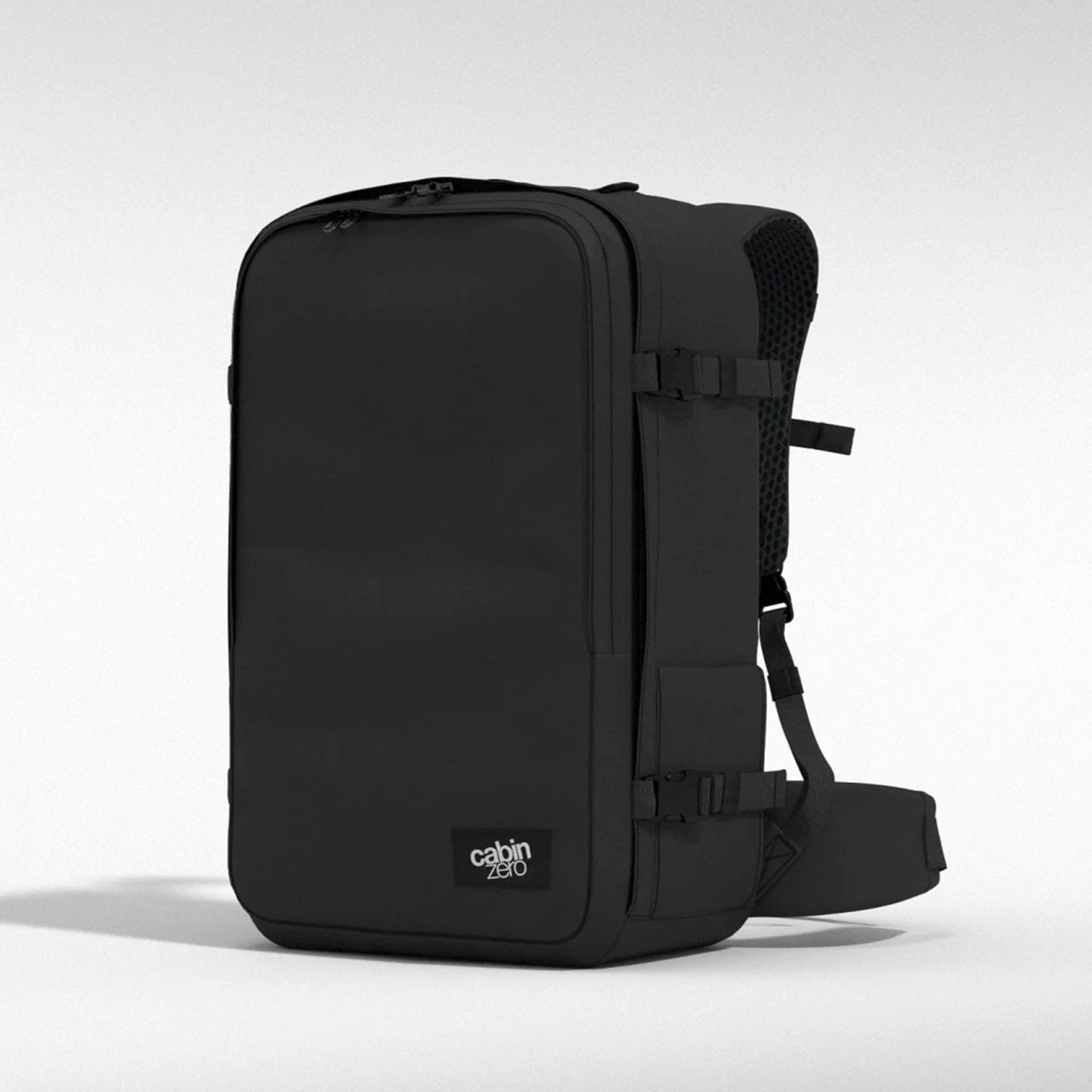 CabinZero Classic Pro 42L absolute black