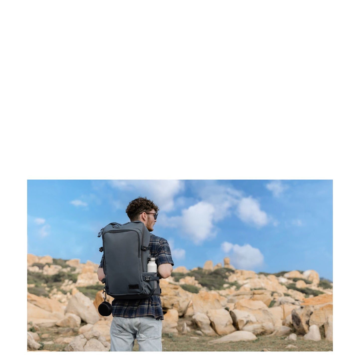 CabinZero Adventure Pro 42L Cabin Backpack original grey