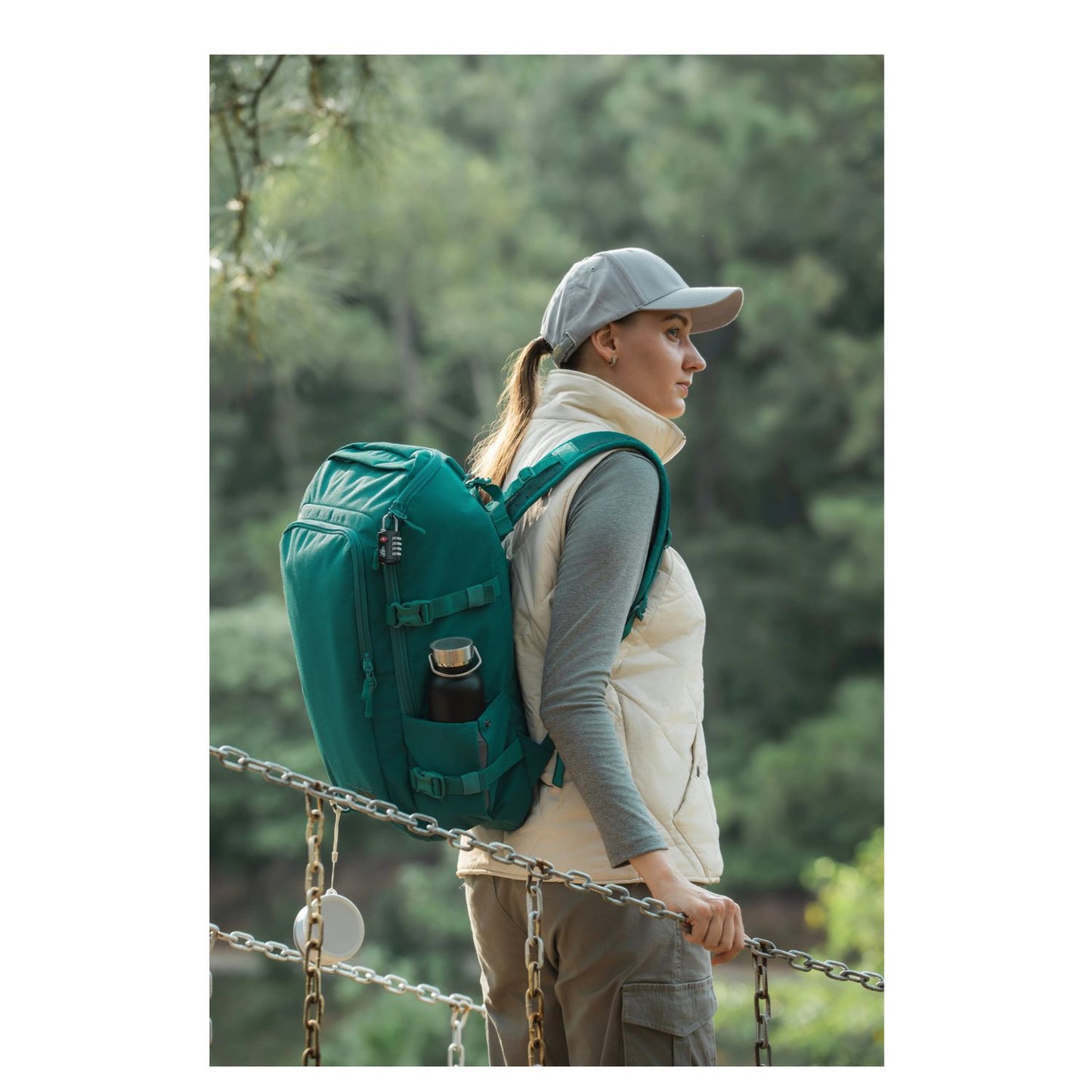 CabinZero Adventure Pro 32L Cabin Backpack kerala green