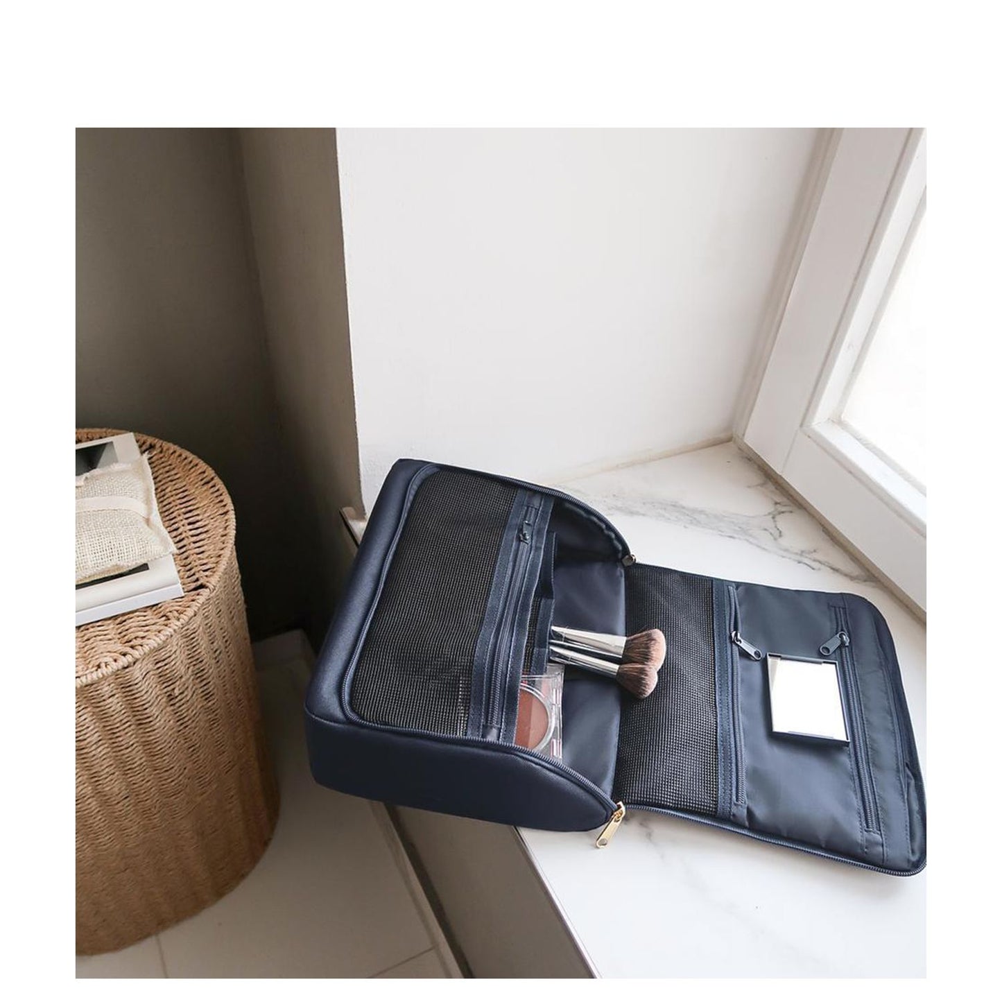 Reisenthel Travelling Toiletbag XL midnight gold