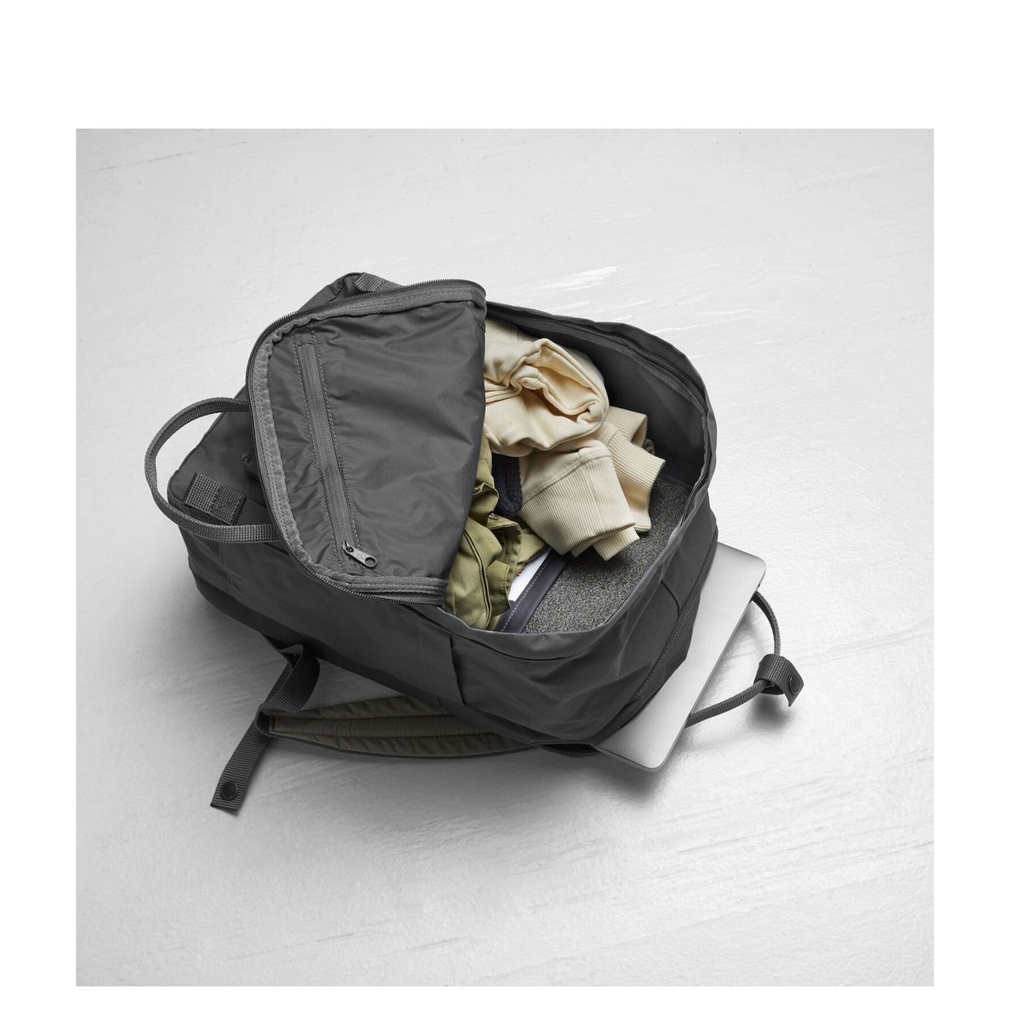 Fjallraven Kanken Laptop 15" green