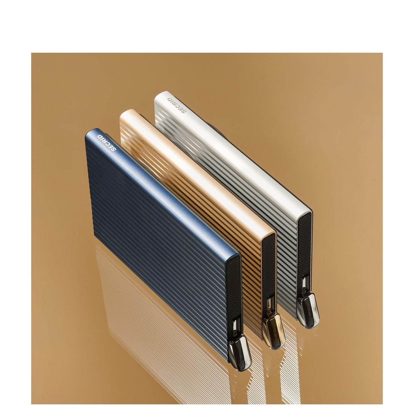 Secrid Cardprotector Fluted for Magsafe+ cashmere