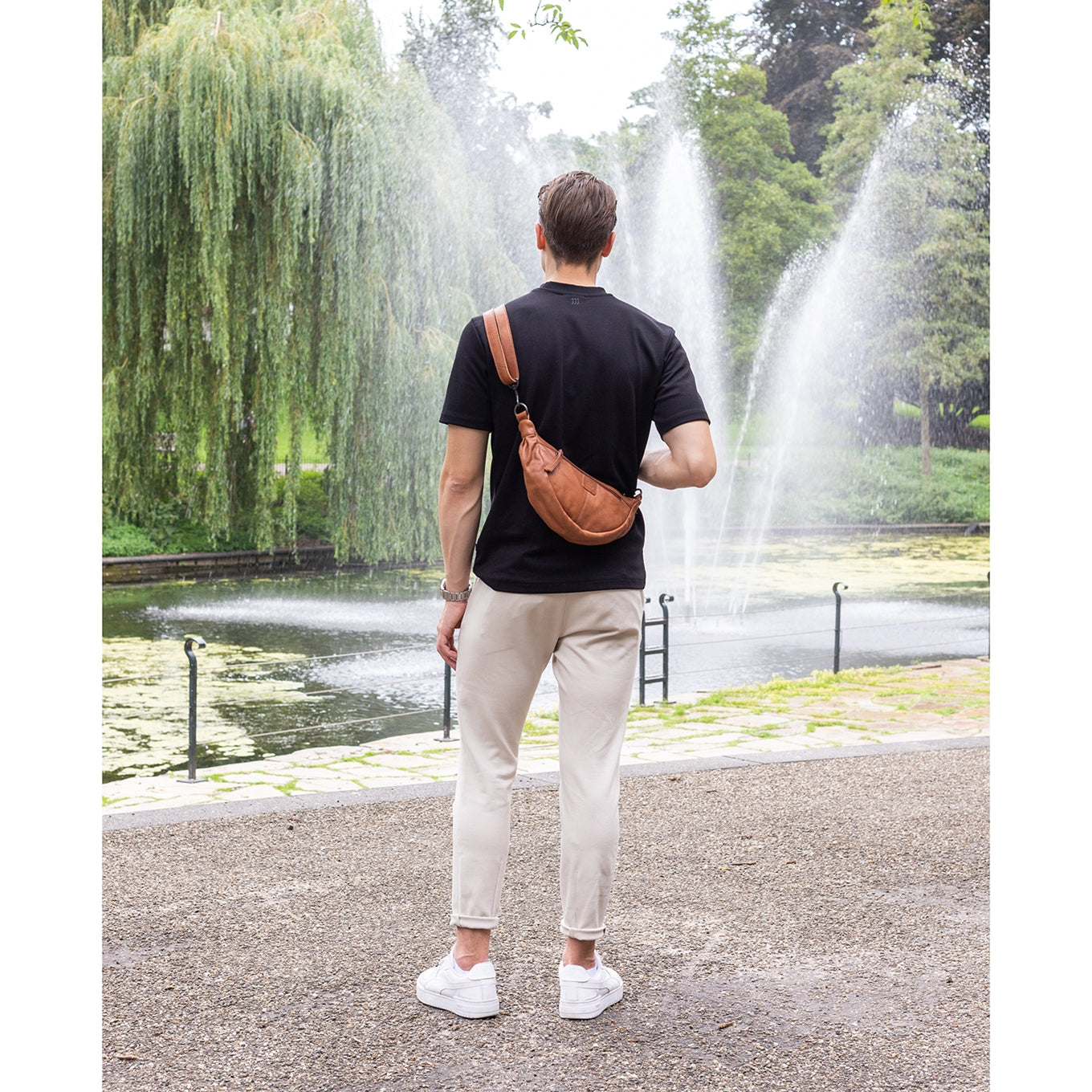 Bear Design Toon Crossbody black