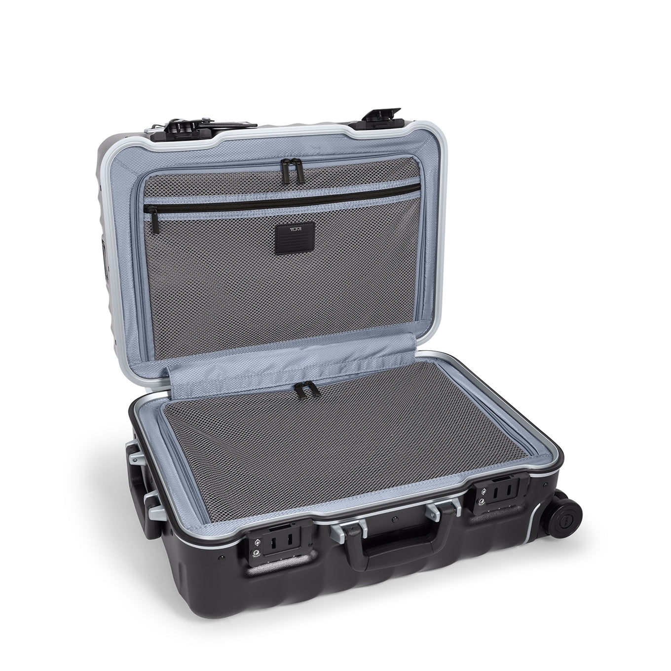 TUMI 19 Degree Frame Intl Wheel C/O black texture