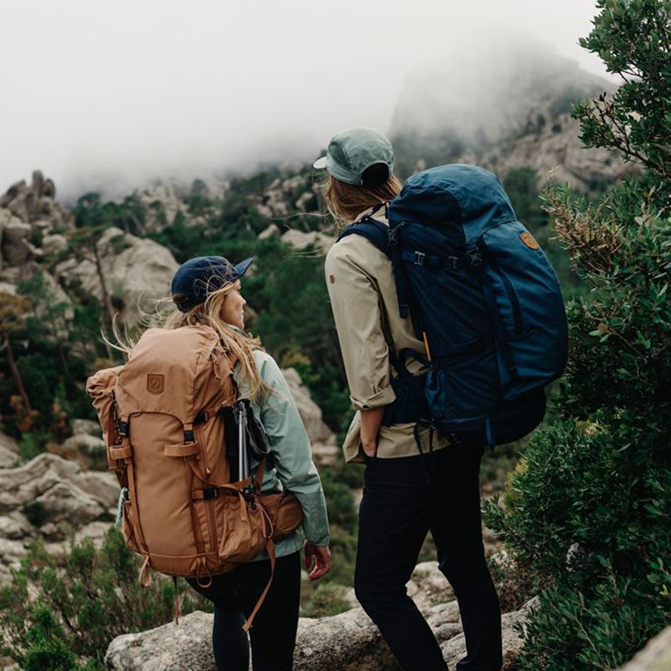 Fjallraven Kajka 35 S/M khakifarbener Staubrucksack