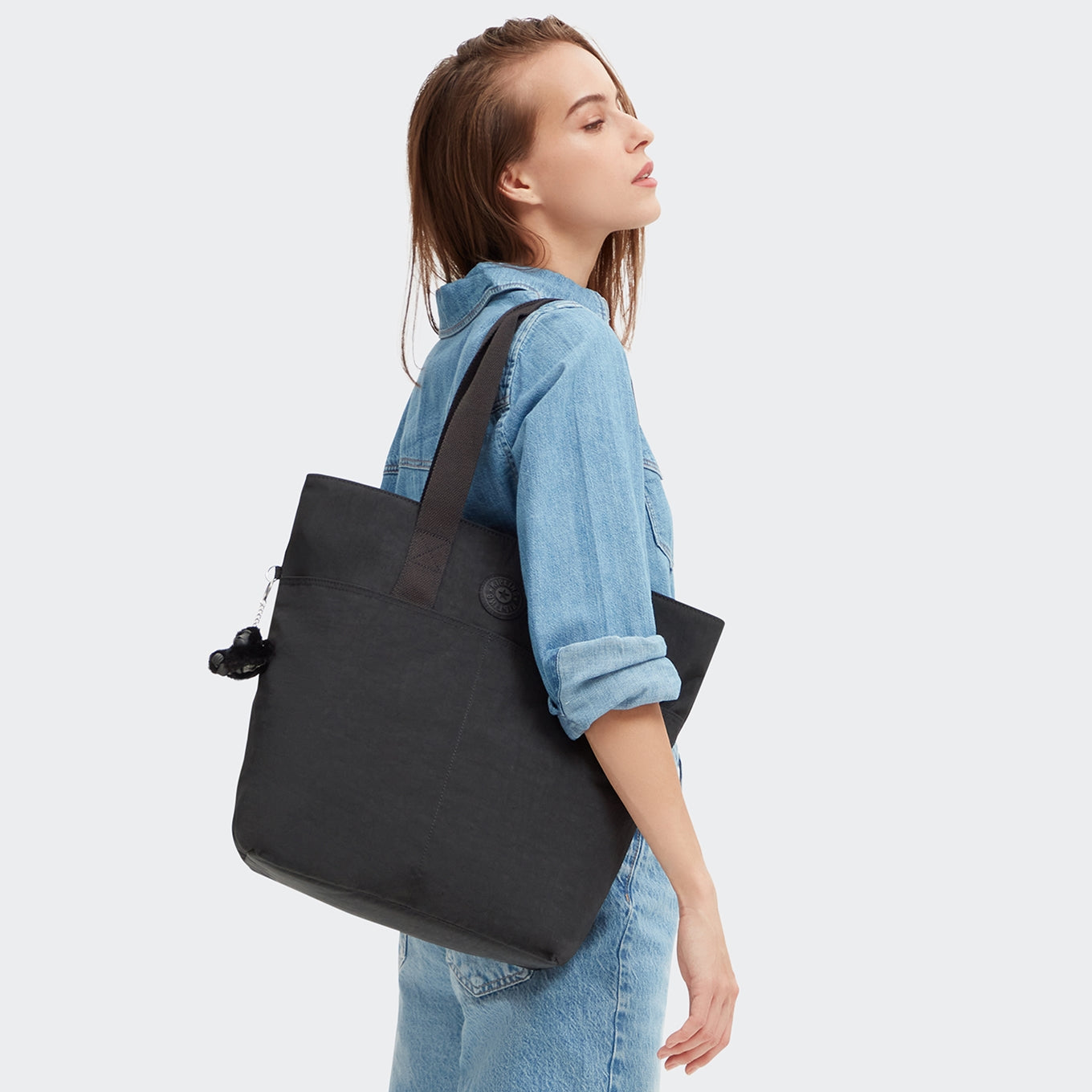 Kipling Hanifa Black Noir