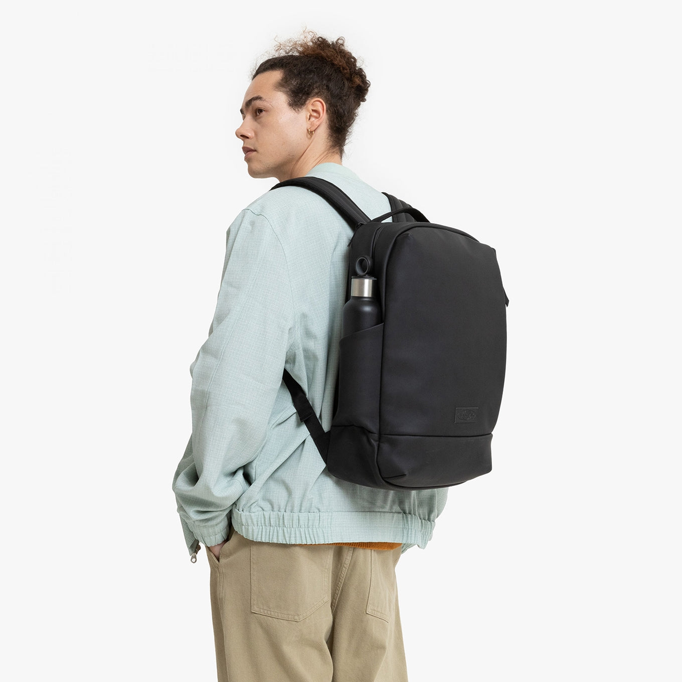 Eastpak Tecum F Cnnct F mattschwarzer Rucksack