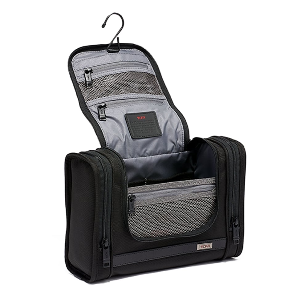 TUMI Alpha Hanging Travel Kit black