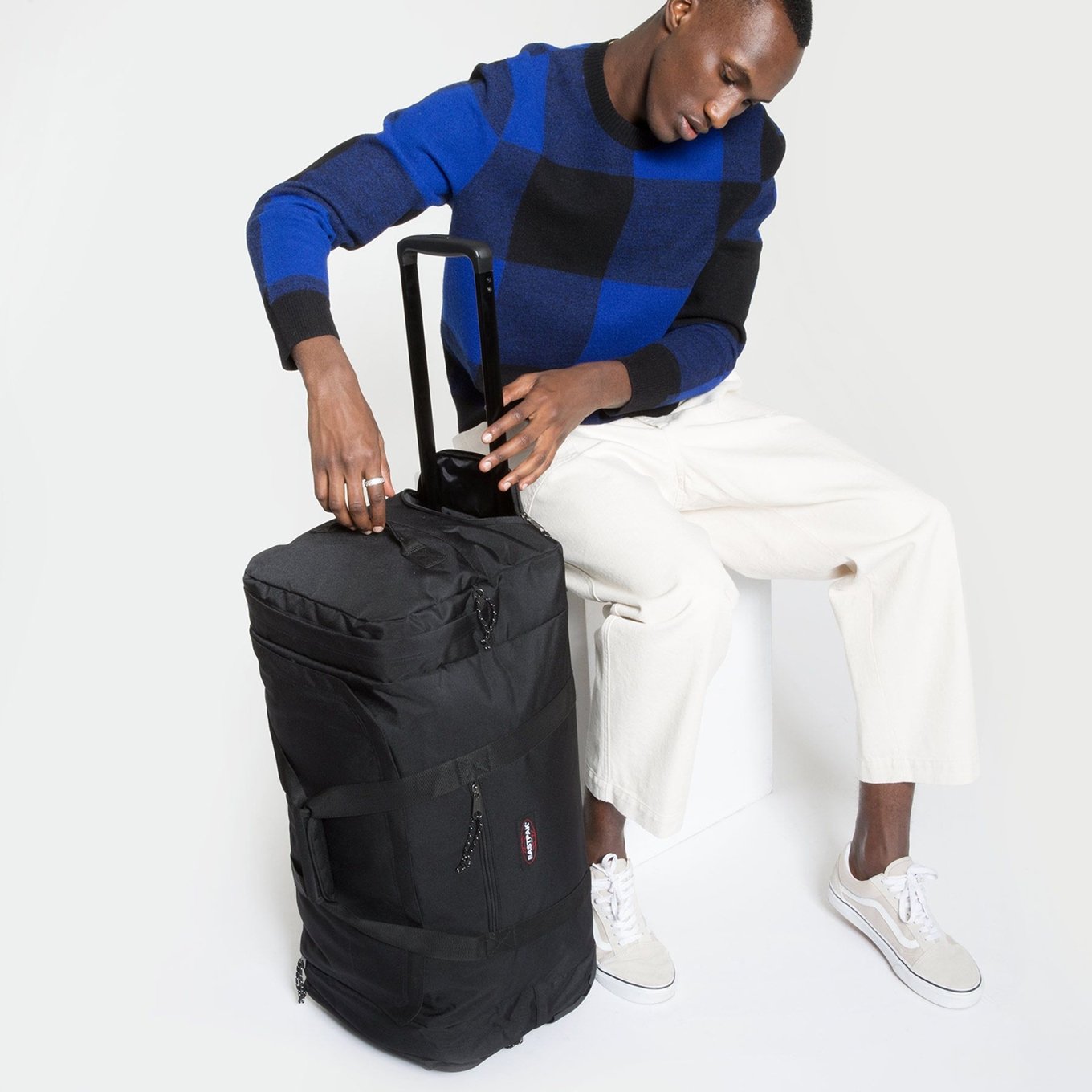 Eastpak Leatherface M + black denim