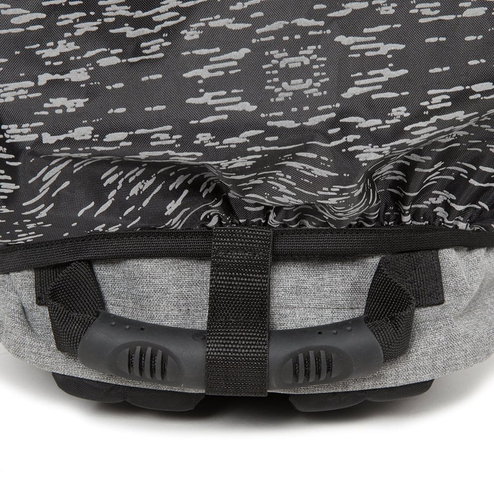 Eastpak Cory Regenhoes drops black