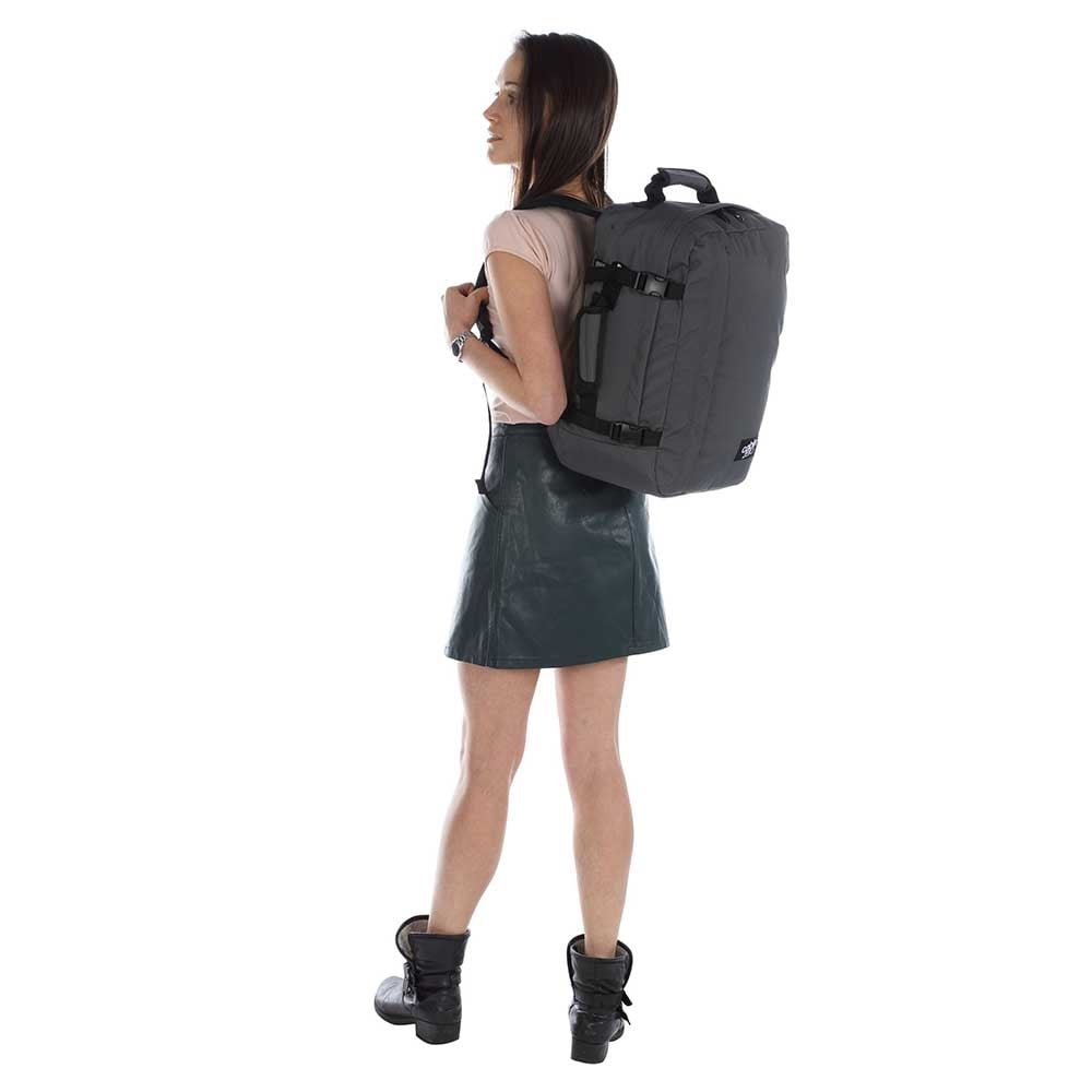 CabinZero Classic 36L Ultra Light Cabin Bag original graue Wochenendtasche