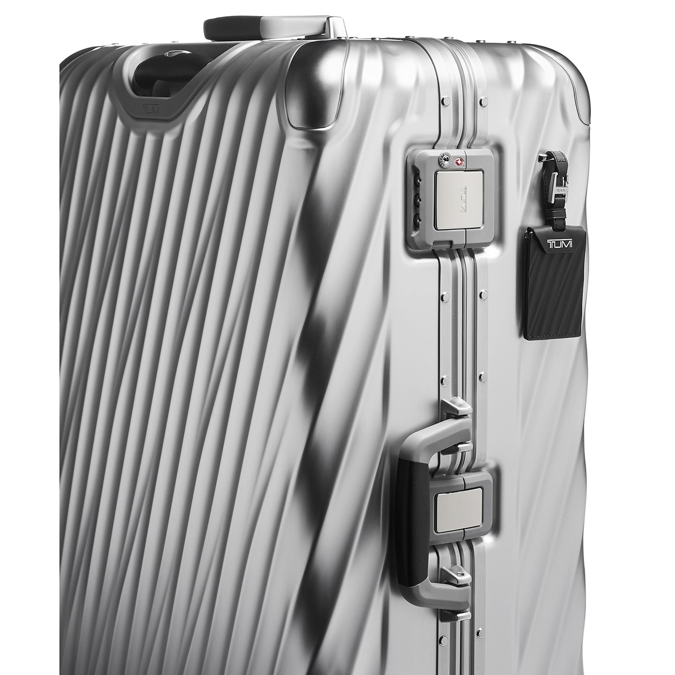 TUMI 19 Degree Aluminium Extended Trip Packing silver