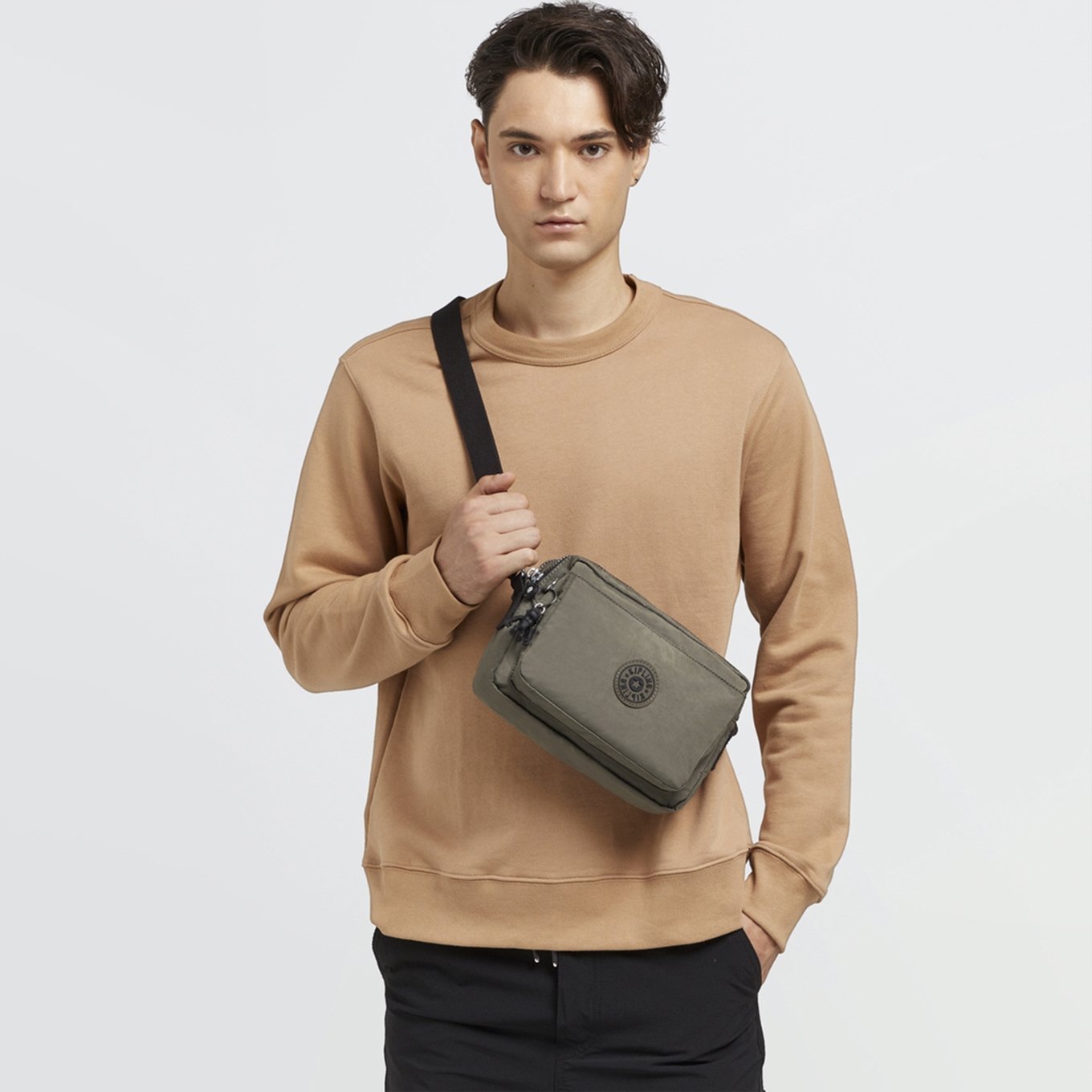 Kipling Abanu M grünes Moos Damentasche