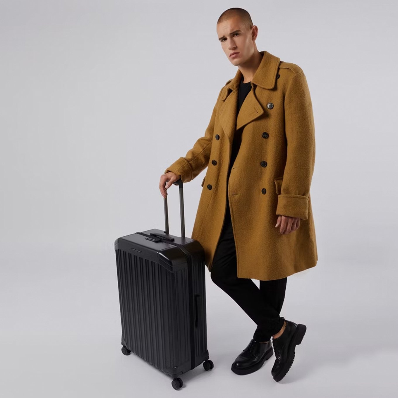 Piquadro PQ-Light Large Trolley matt black Hard Suitcase