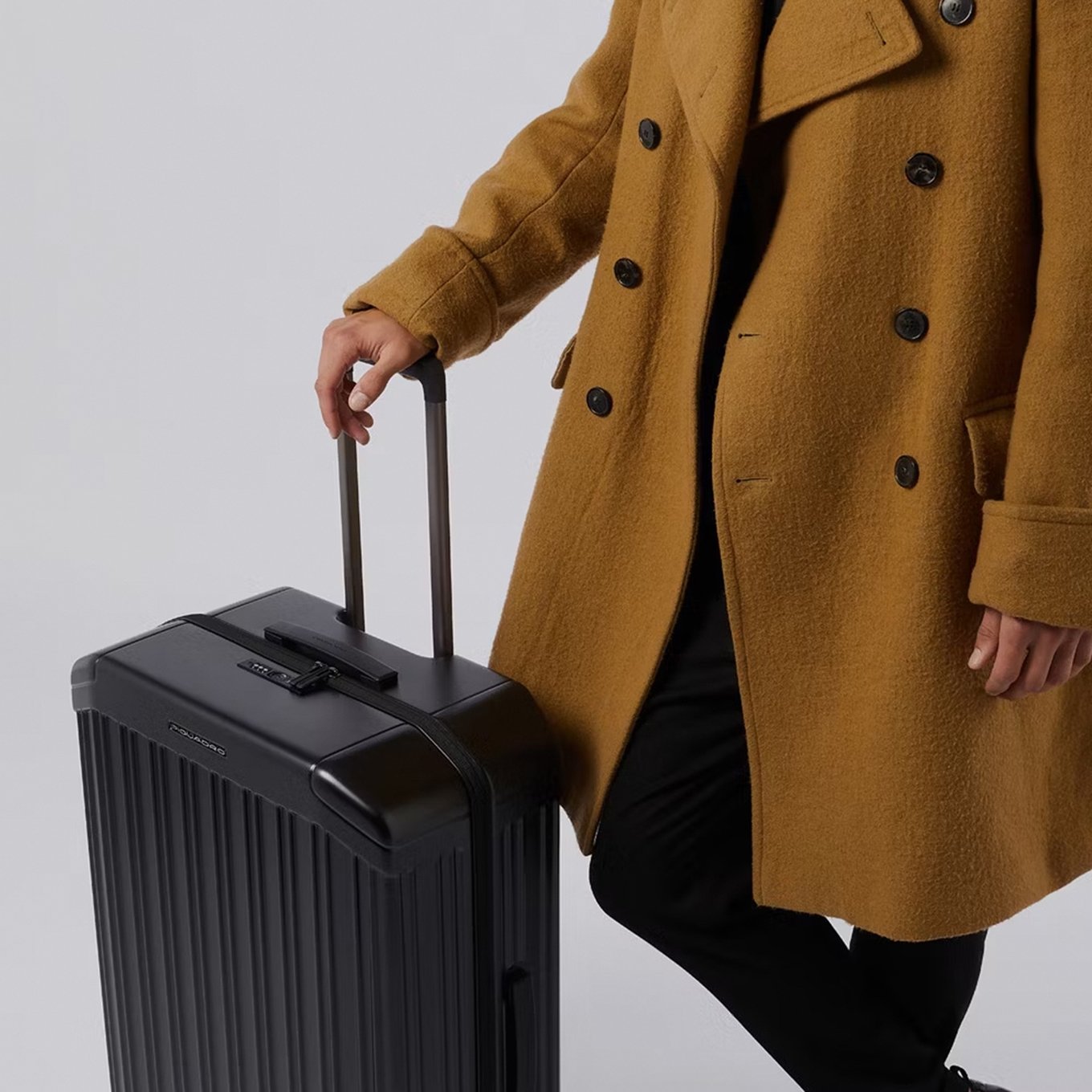 Piquadro PQ-Light Large Trolley matt black Hard Suitcase