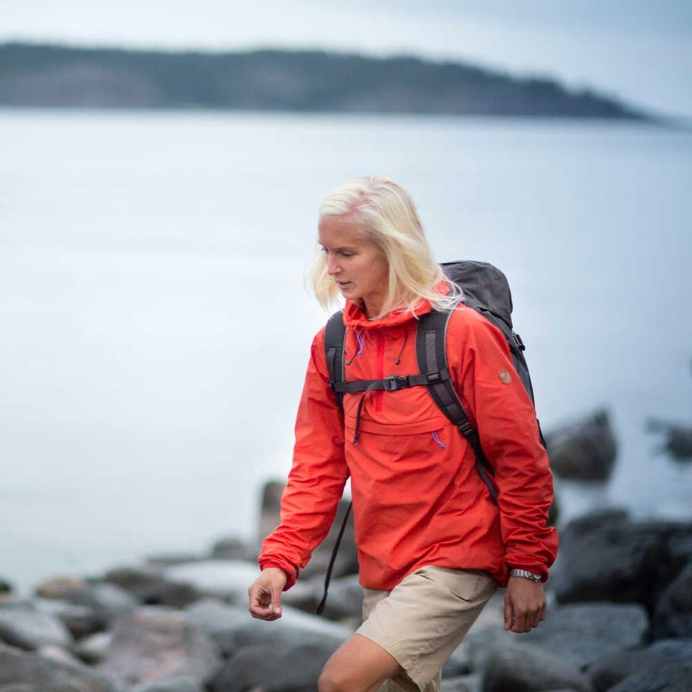 Fjallraven Kaipak 38 stone grey