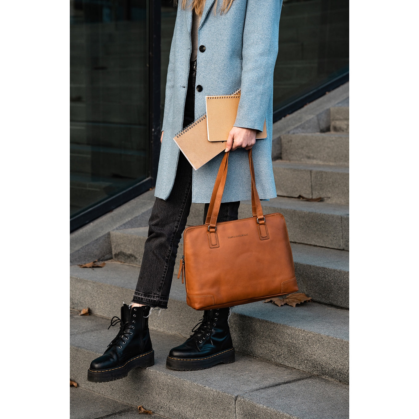 The Chesterfield Brand Flint Shoulderbag Large Cognac