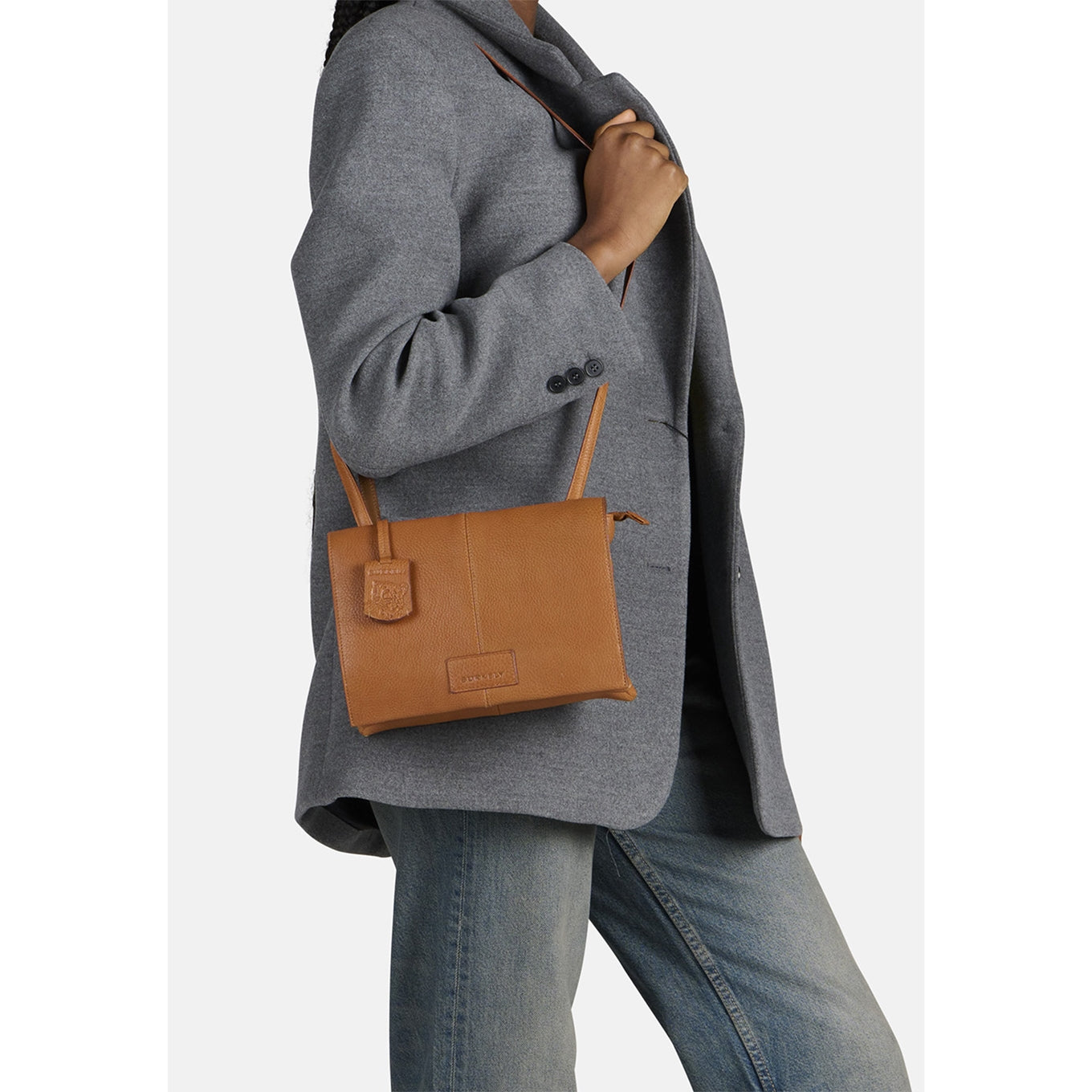 Burkely Soft Skylar Double Pocket Flap gemütliche cognacfarbene Damentasche