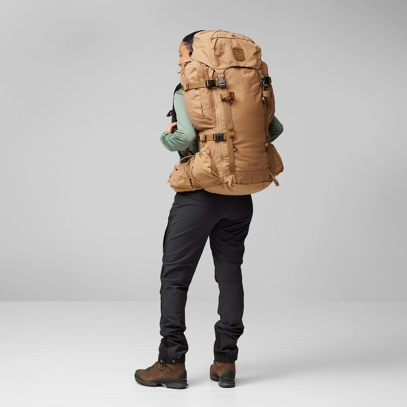 Fjallraven Kajka 55 S/M khakifarbener Staubrucksack