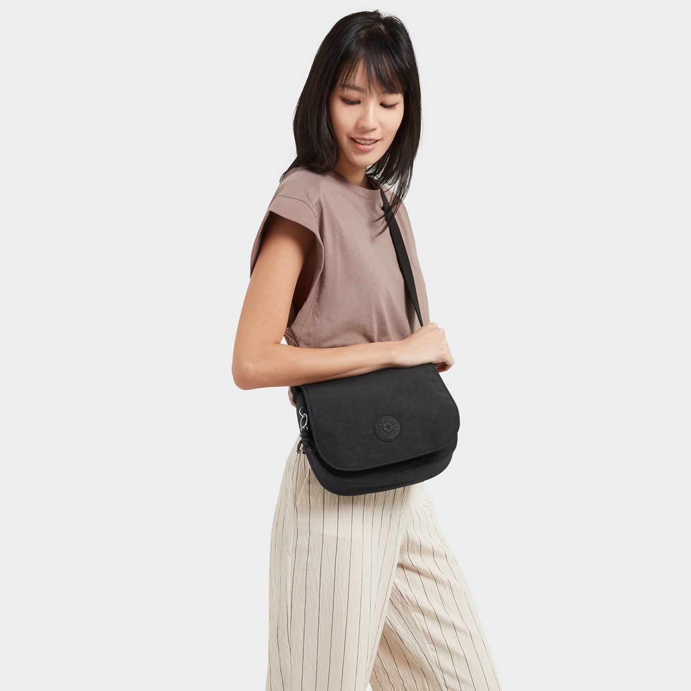 Kipling Loreen M havannablaue Damentasche