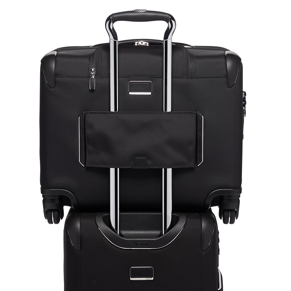 Tumi Arrivé Compact 4 Wheel Briefcase schwarzer Pilotenkoffer