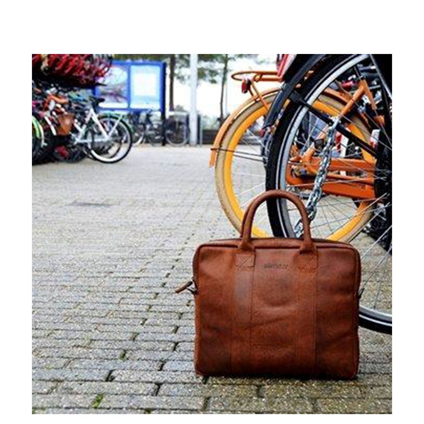 DSTRCT Limited Single Zip 14'' Laptoptas cognac