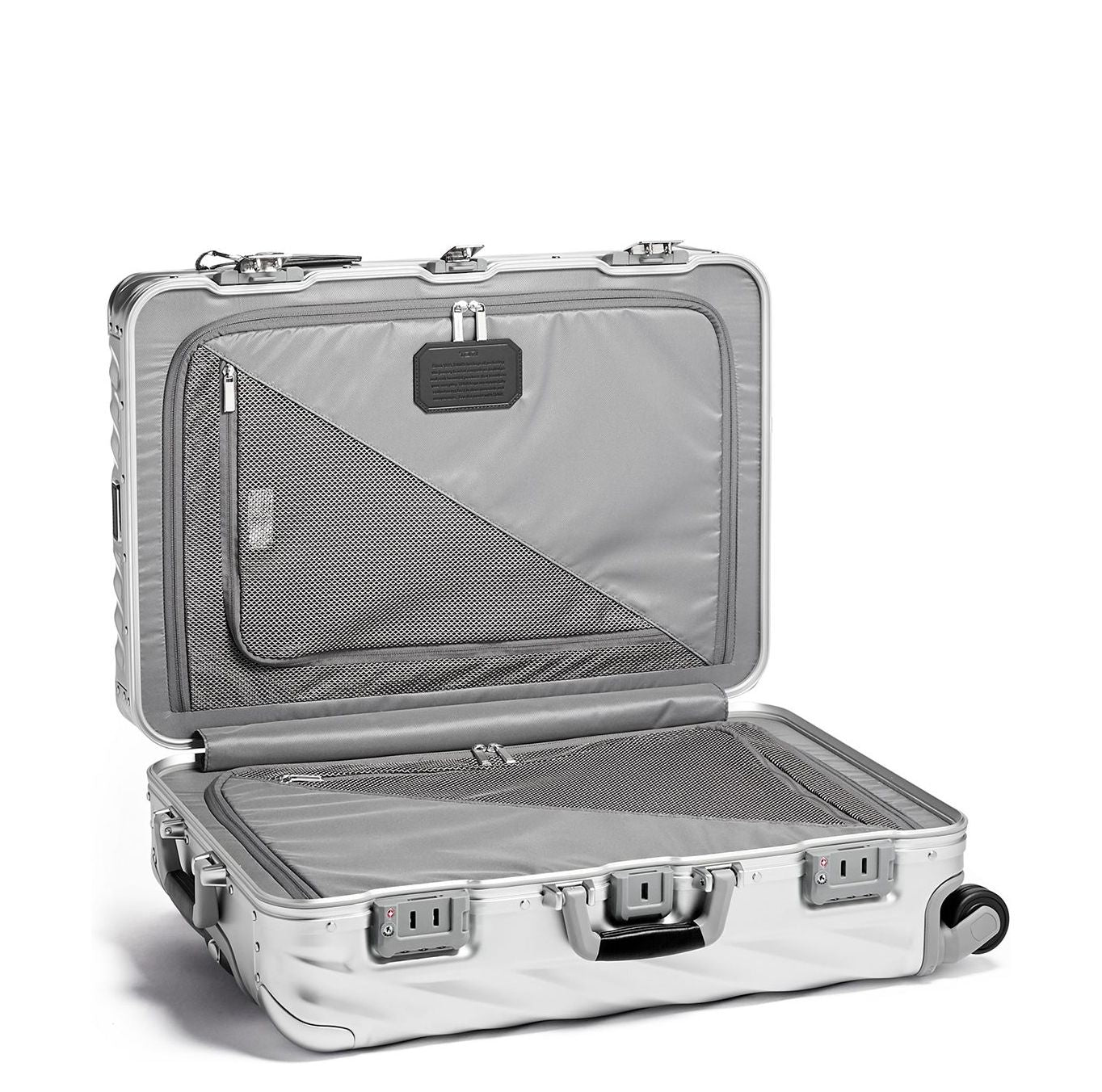 TUMI 19 Degree Aluminium Short Trip Packing Case silver