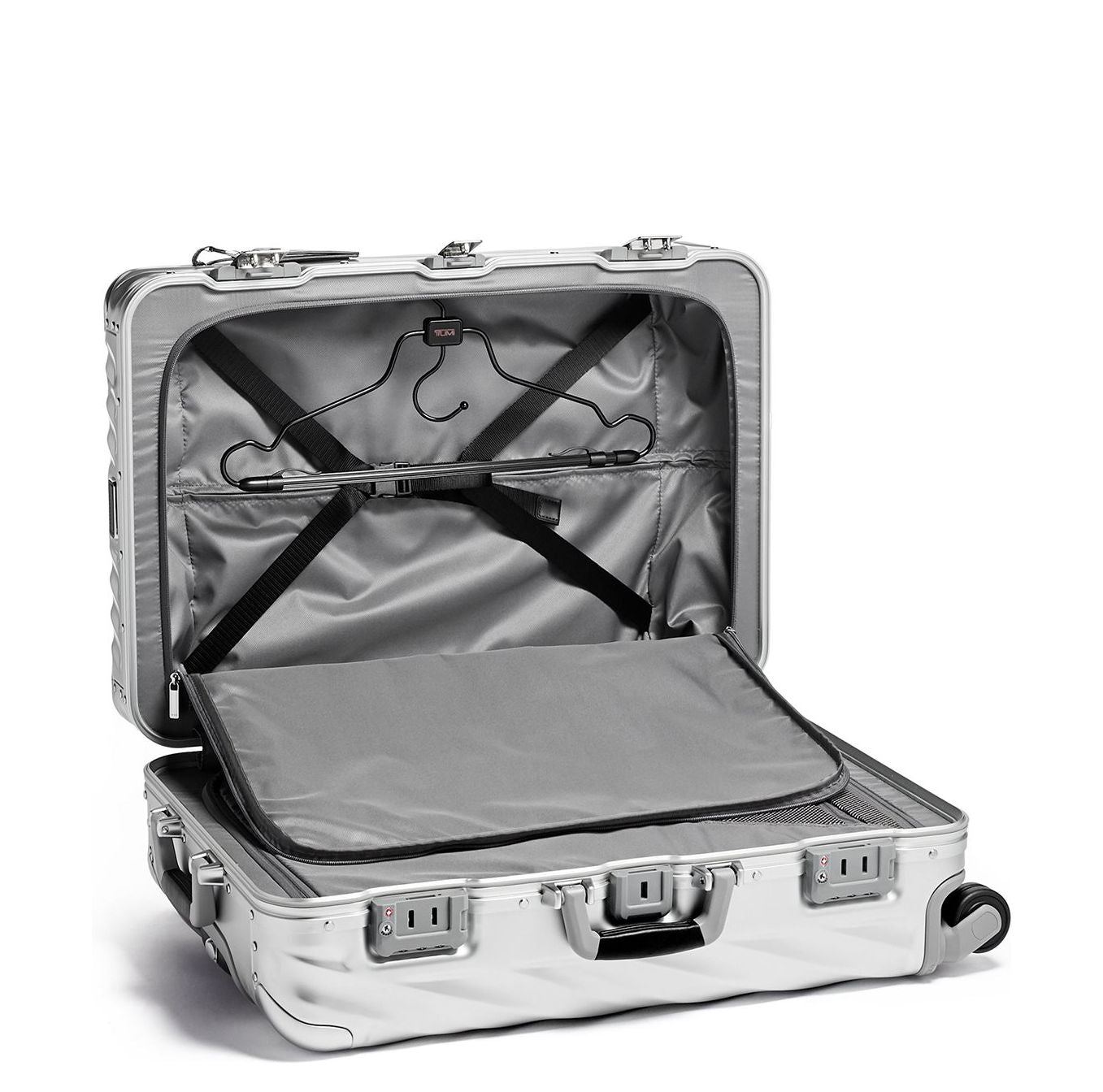 TUMI 19 Degree Aluminium Short Trip Packing Case silver