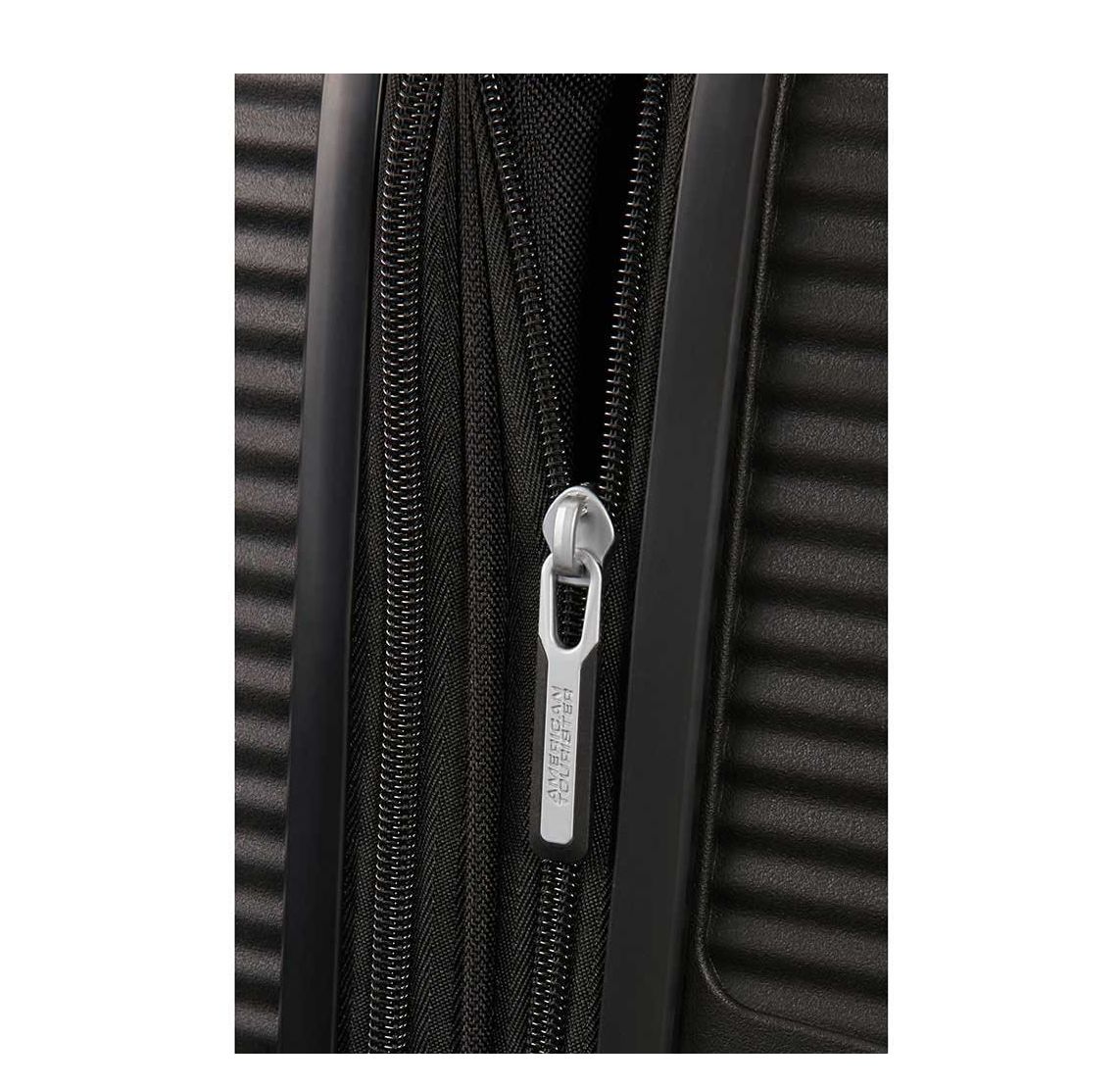 American Tourister Soundbox Spinner 55 Expandable bass black