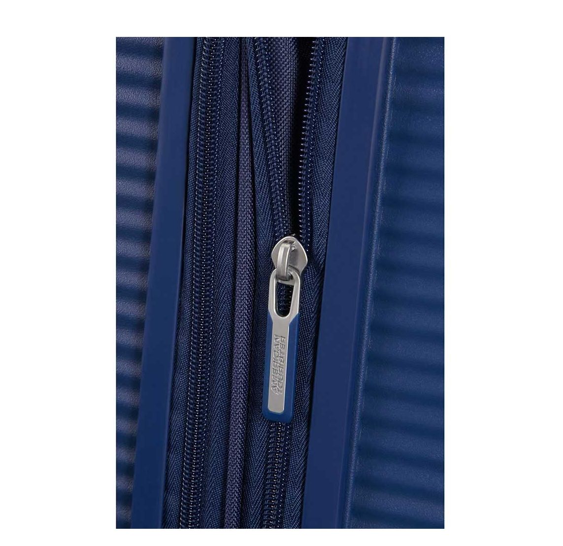 American Tourister Soundbox Spinner 55 Expandable midnight navy