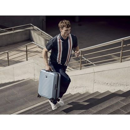 Victorinox Airox Global Hardside Carry-On black