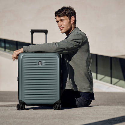 Victorinox Airox Advanced Global Carry-On storm