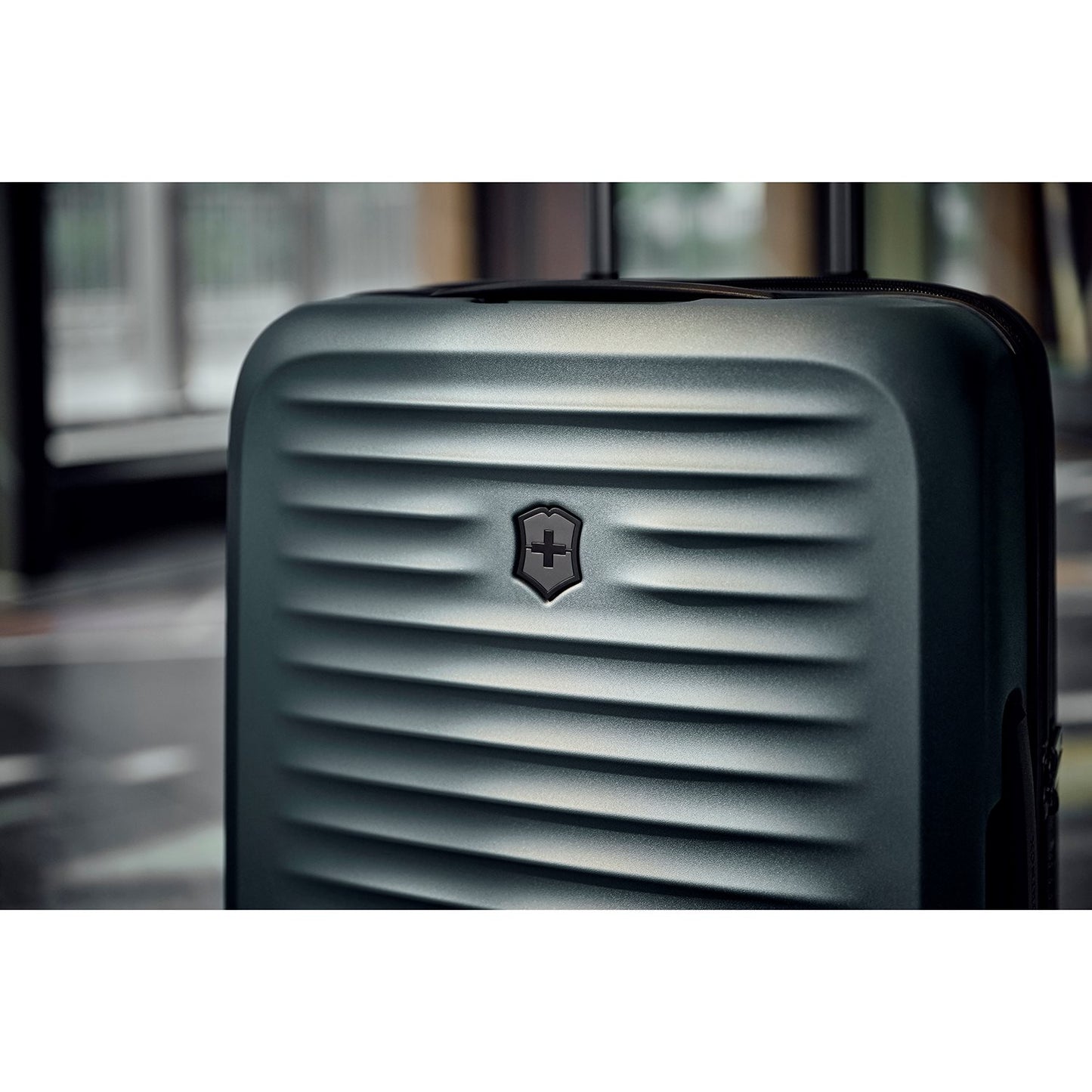 Victorinox Airox Advanced Large Case storm