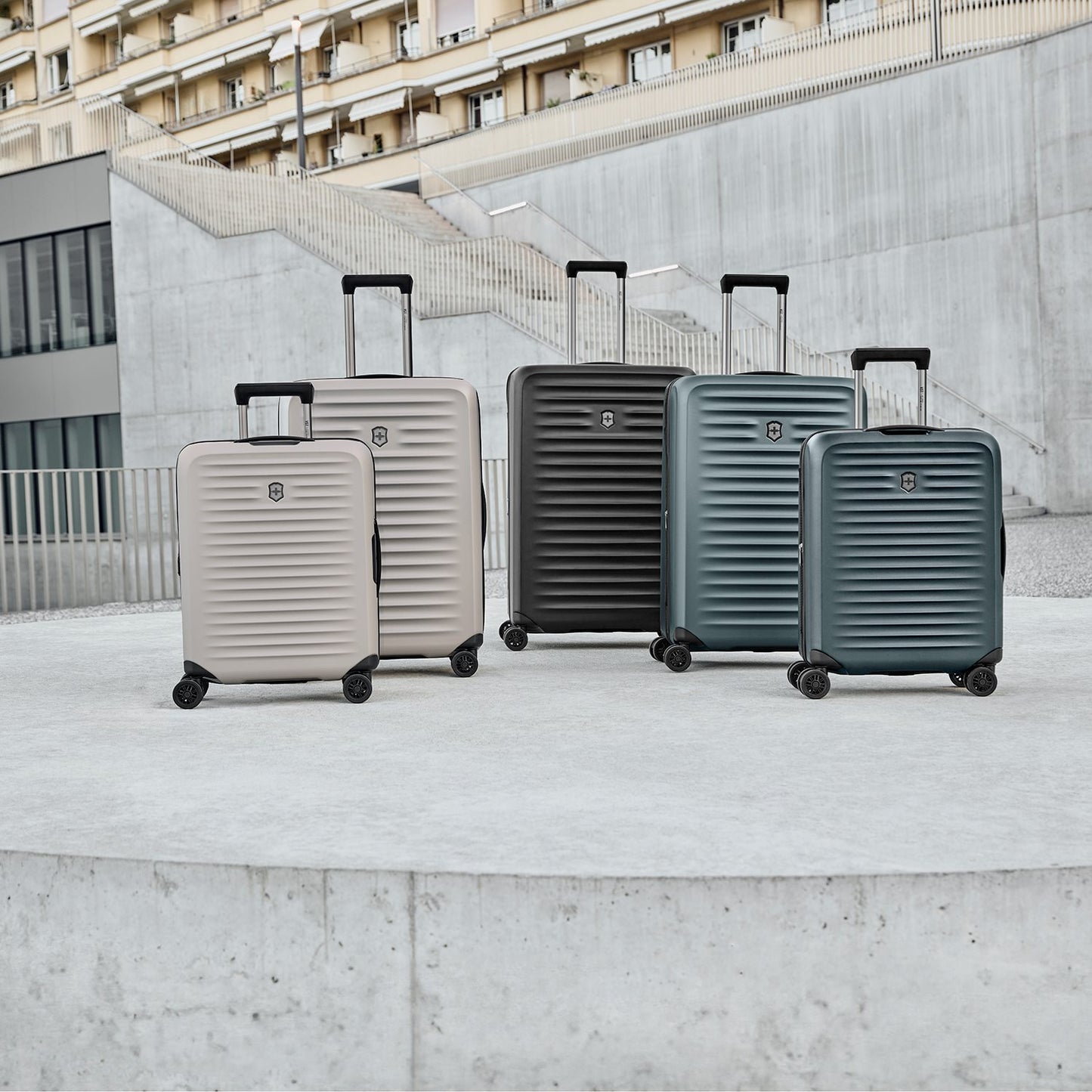 Victorinox Airox Advanced Large Case stone white