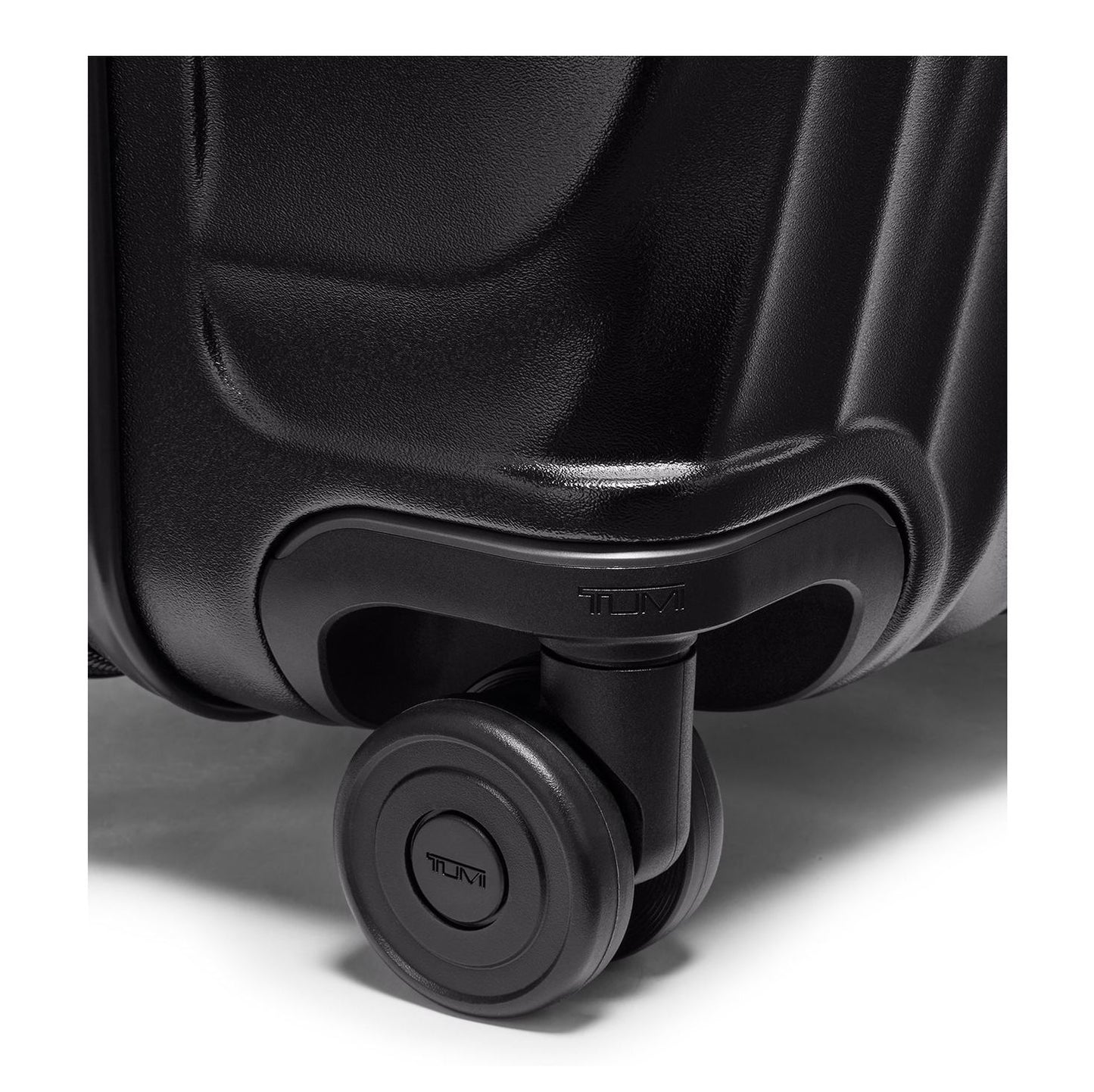 TUMI 19 Degree St EXP 4 Whl P/C black texture