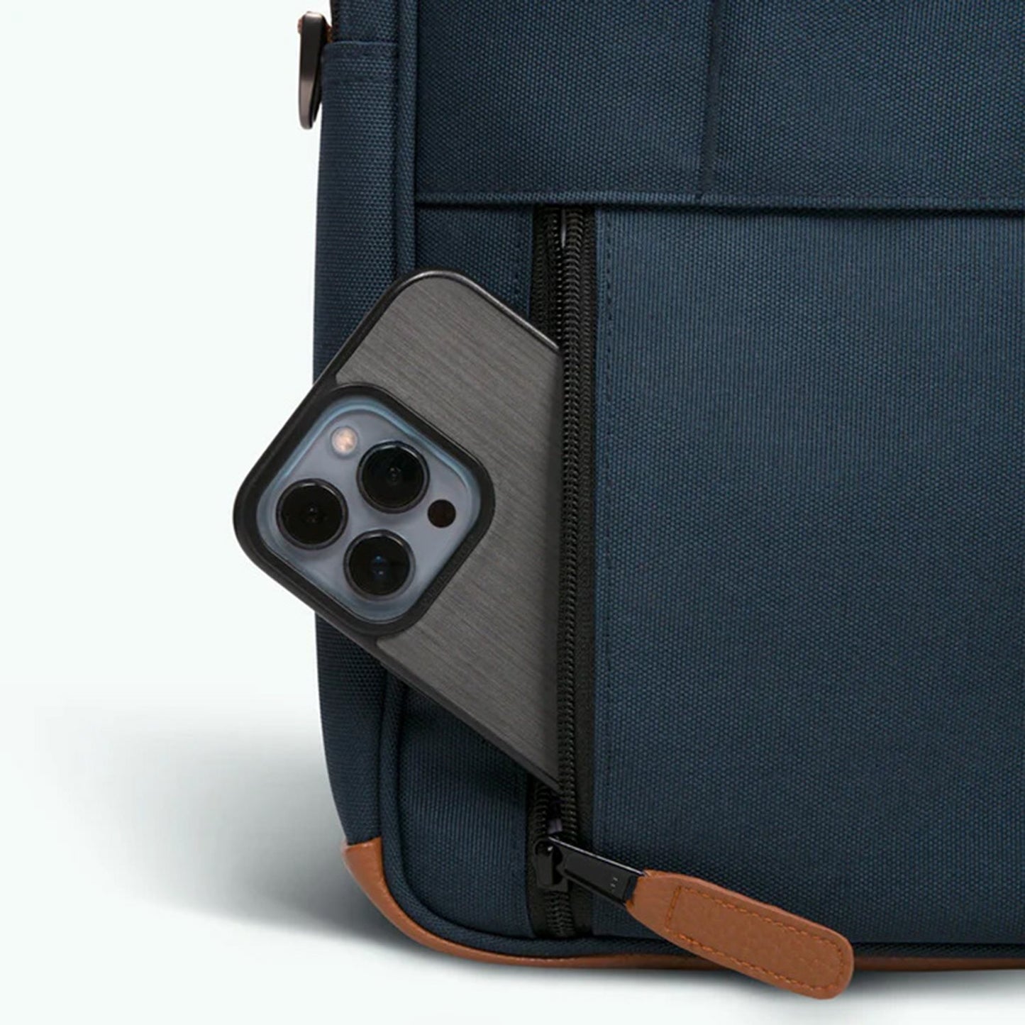 Cabaia Messenger Bag Medium chicago