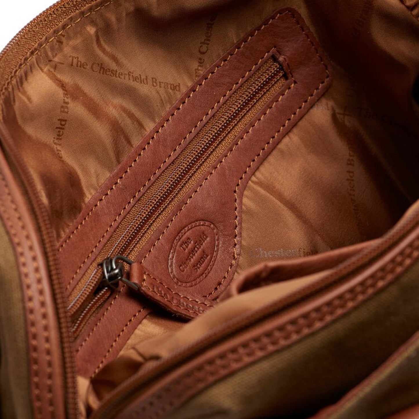 The Chesterfield Brand Milora Washed Canvas Shoulderbag olive green