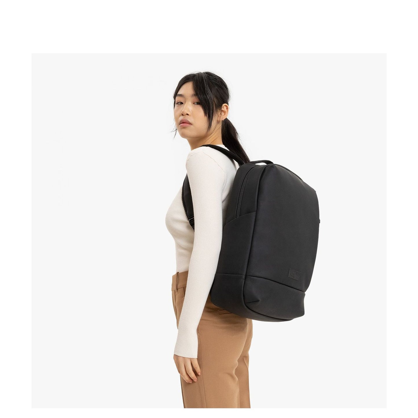 Eastpak Tecum F CNNCT F matte black