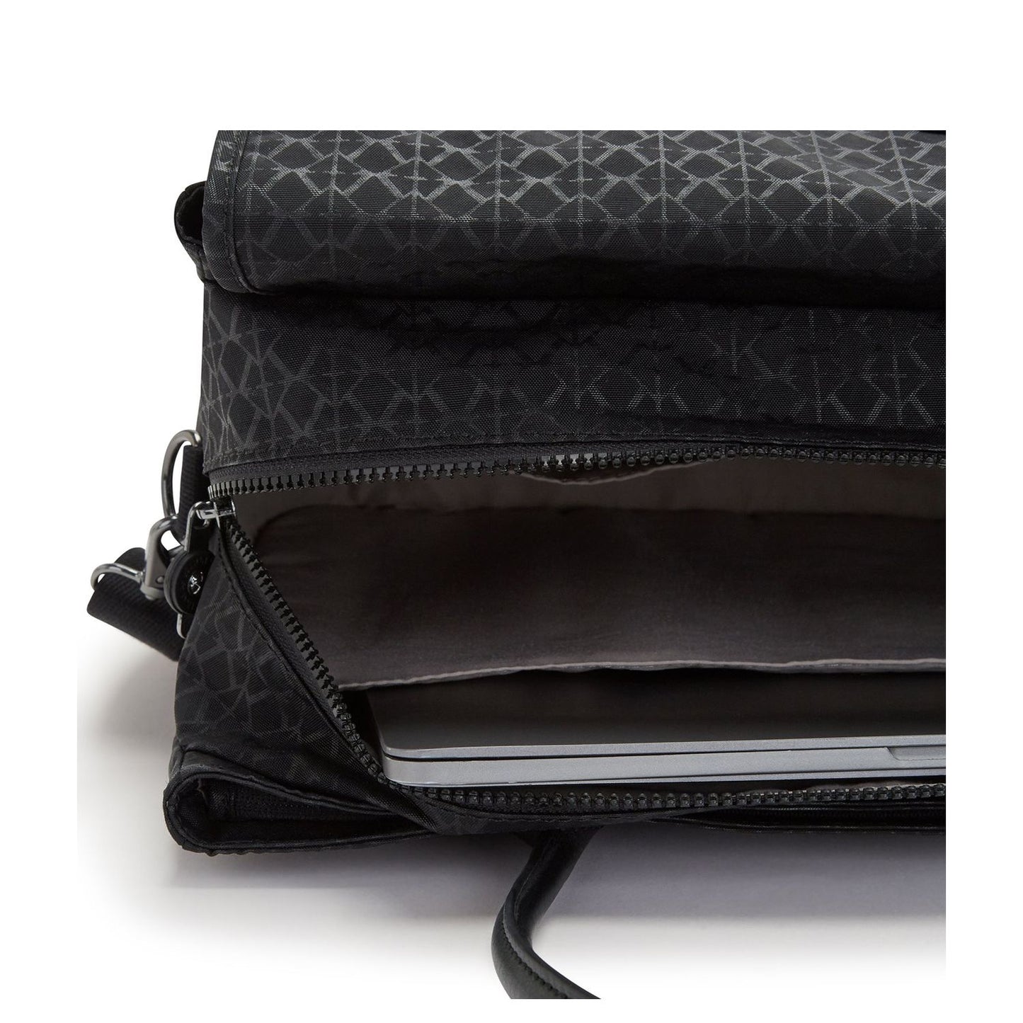 Kipling Superworker signature emb