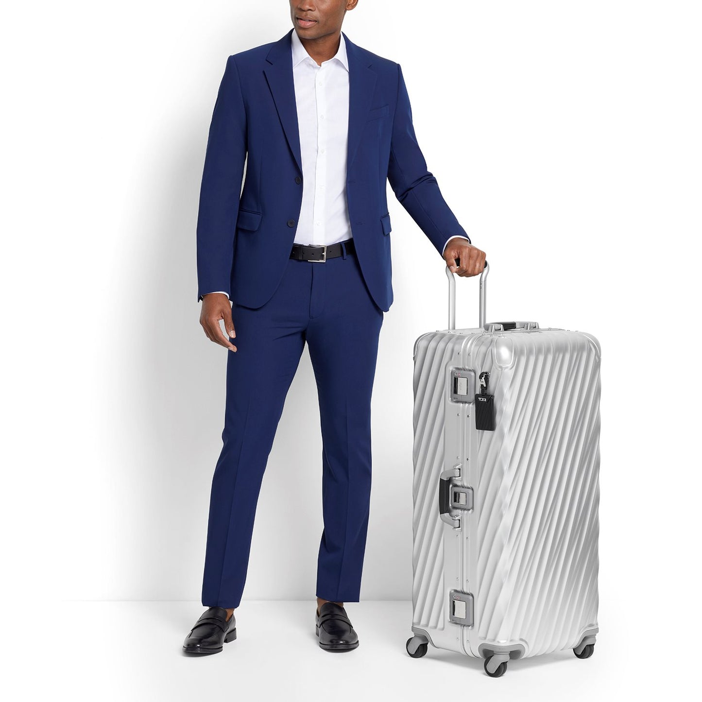 Tumi 19 Degree Aluminium Rolling Trunk silver