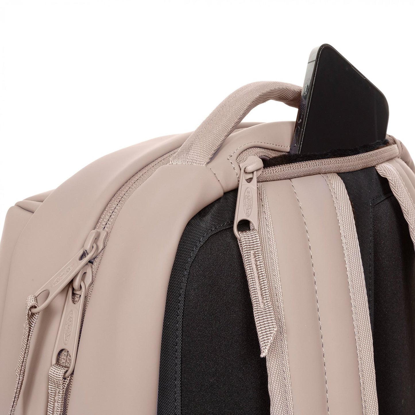 Eastpak Tecum F CNNCT F matte sand