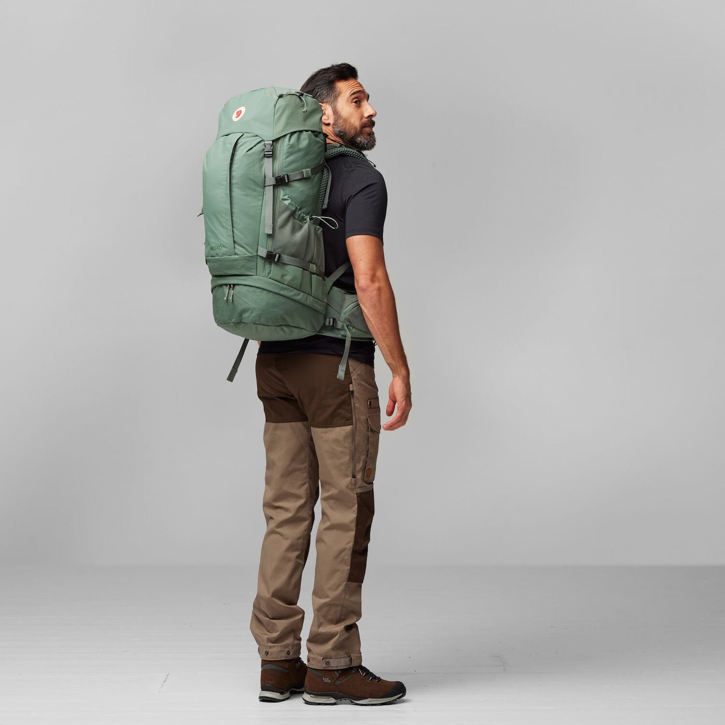 Fjallraven Abisko Trek 48 S-M black